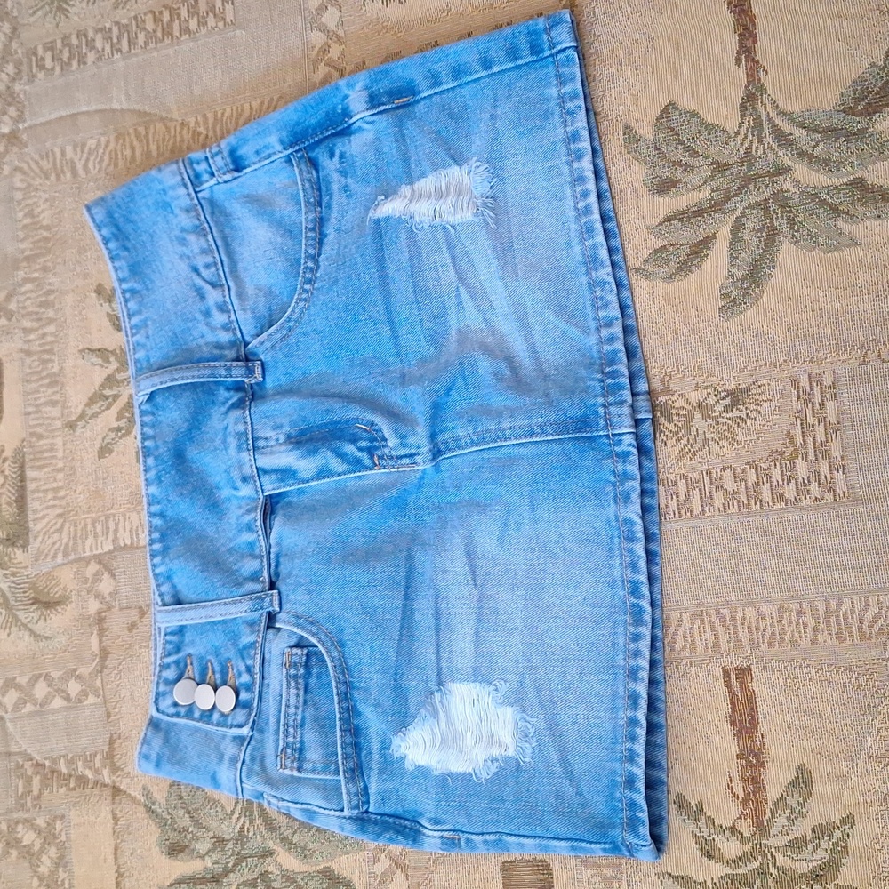 Denim skirt never worn